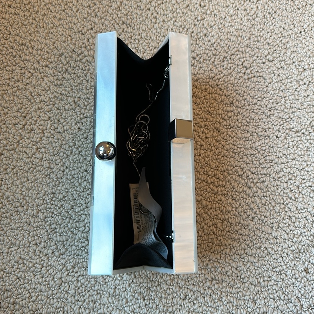 Zara Clutch with Removable Strap - Picture 3 of 3
